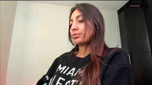 LilyGarcia online show from May 11, 6:05 pm