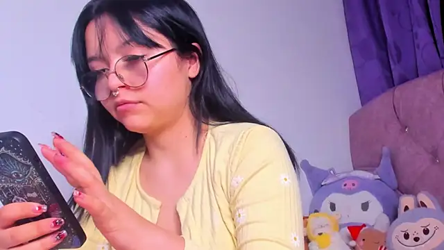 amy  a online show from February 18, 6:53 am