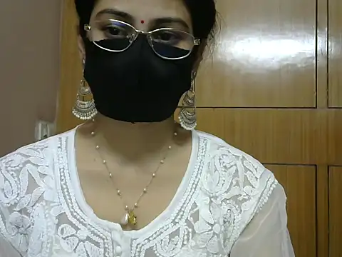 Snapshot of Fairy_Pie chatting on May 22, 5:29 pm Fairy Pie online show from May 22, 5:29 pm