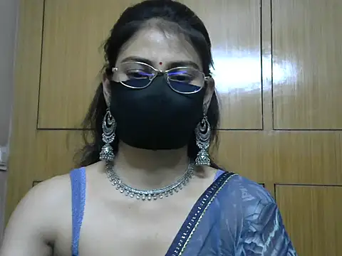 Snapshot of Fairy_Pie chatting on May 27, 5:43 pm Fairy Pie online show from May 27, 5:43 pm