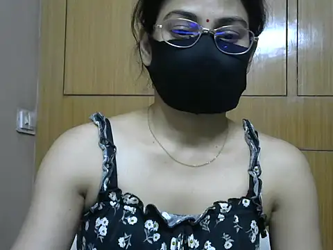Snapshot of Fairy_Pie chatting on June 3, 7:08 pm Fairy Pie online show from June 3, 7:08 pm