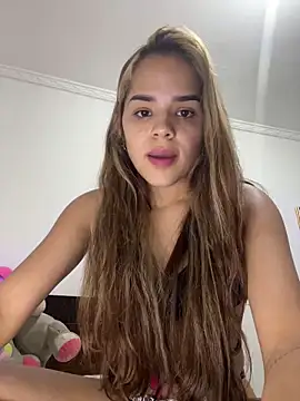 Snapshot of Sara__Secret chatting on November 16, 2:50 am Sara Secret online show from November 16, 2:50 am