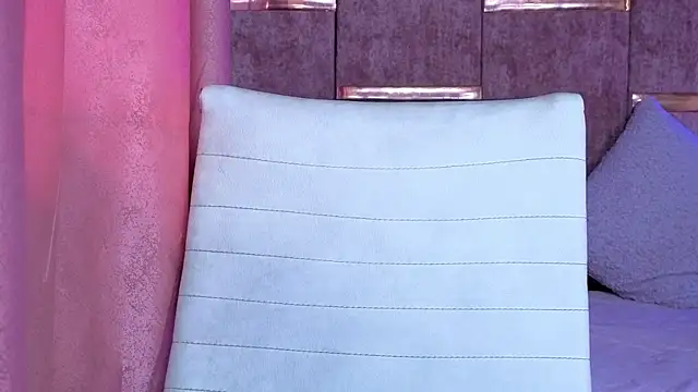 AuroraLanee  online show from December 5, 7:43 pm