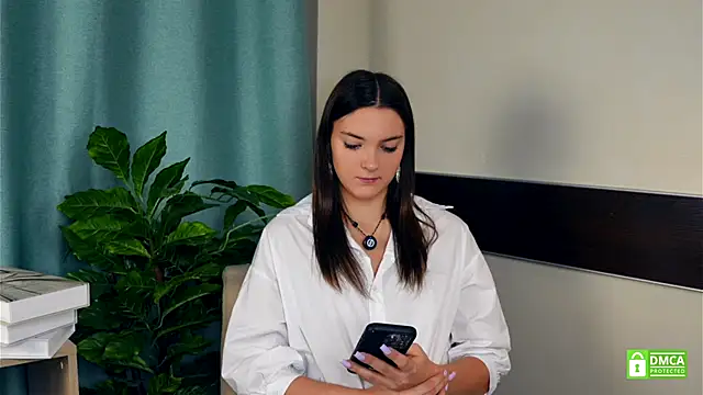 Snapshot of MathaMcrae chatting on November 8, 8:25 am MathaMcrae online show from November 8, 8:25 am