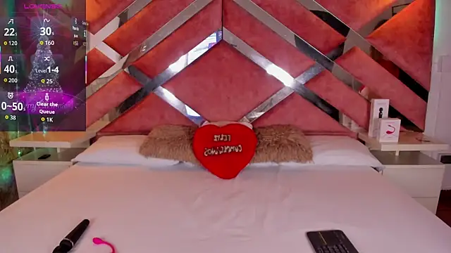 Lily Queen30 online show from December 13, 8:14 pm