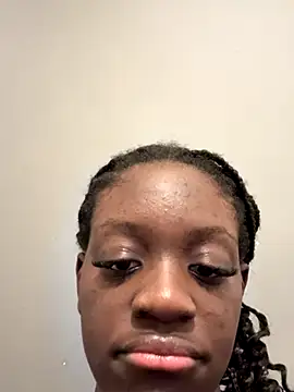 Snapshot of bry8661 chatting on November 8, 2:23 am bry8661 online show from November 8, 2:23 am