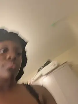 Snapshot of bry8661 chatting on July 26, 9:43 pm bry8661 online show from July 26, 9:43 pm