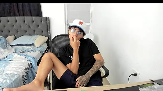 raccon master online show from November 12, 6:08 pm