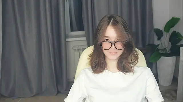 Snapshot of MargeneLeisure chatting on November 8, 1:55 pm MargeneLeisure online show from November 8, 1:55 pm