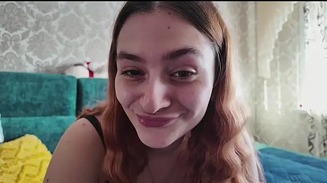 SweetLiaison online show from February 1, 8:24 am