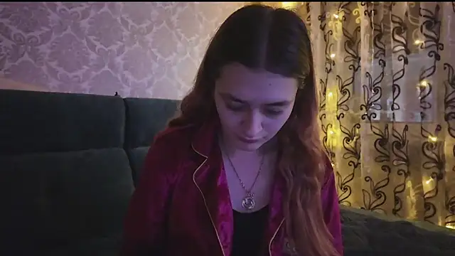 SweetLiaison online show from February 7, 6:00 pm