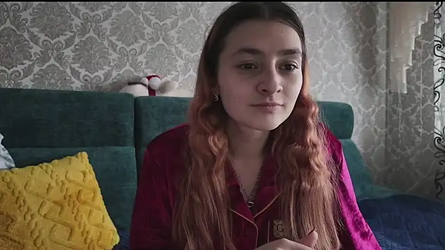 SweetLiaison online show from February 15, 1:52 pm