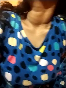 Sexy Divya   online show from April 14, 11:22 pm