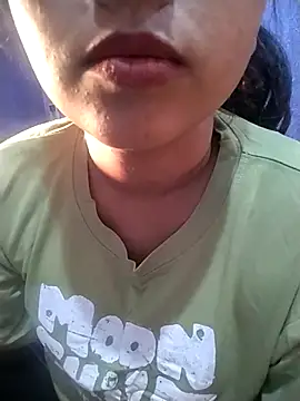 Snapshot of Sexy_Divya__ chatting on April 22, 12:39 pm Sexy Divya online show from April 22, 12:39 pm