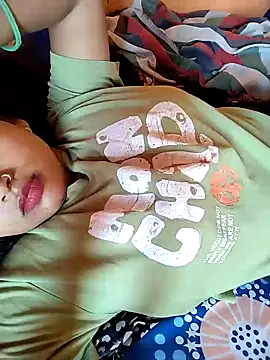 Snapshot of Sexy_Divya__ chatting on April 25, 5:10 am Sexy Divya online show from April 25, 5:10 am