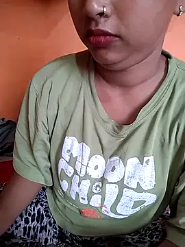 Snapshot of Sexy_Divya__ chatting on April 29, 1:53 am Sexy Divya online show from April 29, 1:53 am