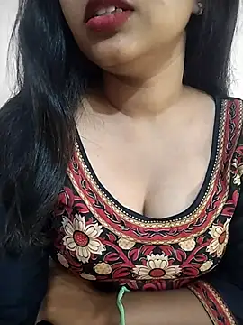 Snapshot of Sexy_Divya__ chatting on May 12, 6:32 am Sexy Divya online show from May 12, 6:32 am