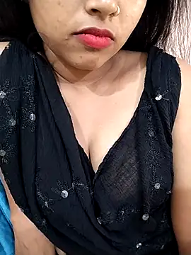 Snapshot of Sexy_Divya__ chatting on May 28, 1:08 pm Sexy Divya online show from May 28, 1:08 pm