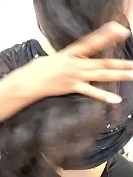 Snapshot of Sexy_Divya__ chatting on May 29, 1:31 pm Sexy Divya online show from May 29, 1:31 pm