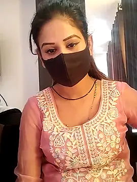 Snapshot of black_and_white_choco chatting on January 11, 8:19 am black and white choco online show from January 11, 8:19 am