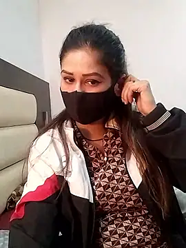 Snapshot of black_and_white_choco chatting on January 13, 8:19 am black and white choco online show from January 13, 8:19 am