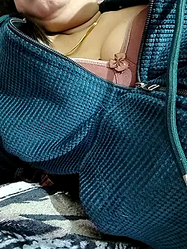 Snapshot of Cutegirl_789 chatting on December 3, 6:39 pm Cutegirl 789 online show from December 3, 6:39 pm