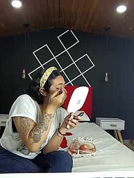 Logan Chloe online show from December 1, 11:37 am