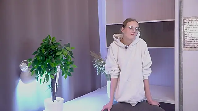 LilianGlenna online show from November 9, 3:38 am