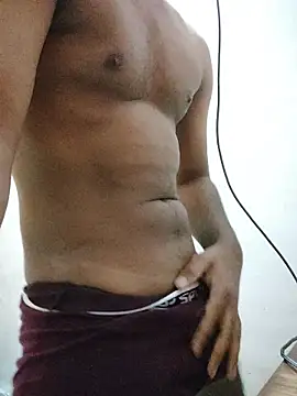 Snapshot of YoursLad4 chatting on November 7, 5:57 pm YoursLad4 online show from November 7, 5:57 pm