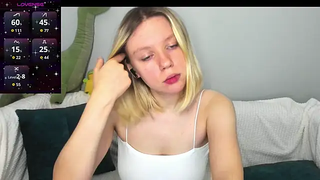 Monisees online show from December 19, 1:56 am