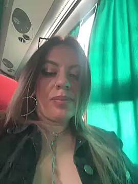 ariannawil online show from March 30, 1:56 pm