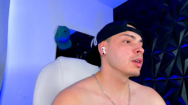 Maxwell Dupont online show from November 27, 7:16 pm