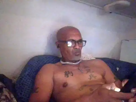 Snapshot of badboy20254u chatting on November 7, 11:27 pm badboy20254u online show from November 7, 11:27 pm