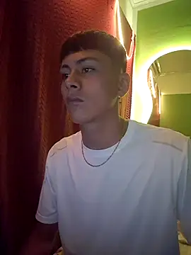 Snapshot of stebeen_smithh chatting on August 1, 5:56 pm stebeen smithh online show from August 1, 5:56 pm