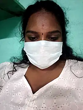 Snapshot of Tamil_Hot_Pooja chatting on November 9, 5:00 pm Tamil Hot Pooja online show from November 9, 5:00 pm