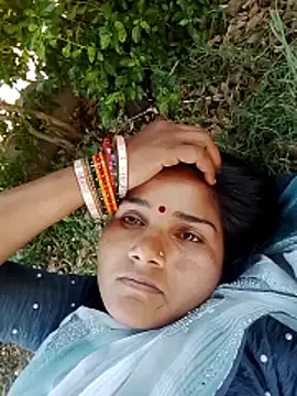 Snapshot of Seema_ji12 chatting on April 29, 6:39 am Seema ji12 online show from April 29, 6:39 am