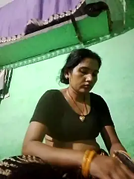 Snapshot of Seema_ji12 chatting on June 16, 11:51 pm Seema ji12 online show from June 16, 11:51 pm