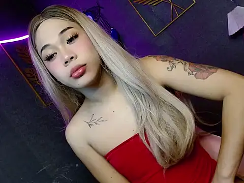 Snapshot of slutty_lauraxxx chatting on February 26, 3:38 am slutty lauraxxx online show from February 26, 3:38 am