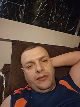 Snapshot of Saddamzaid1985 chatting on May 27, 7:05 am Saddamzaid1985 online show from May 27, 7:05 am