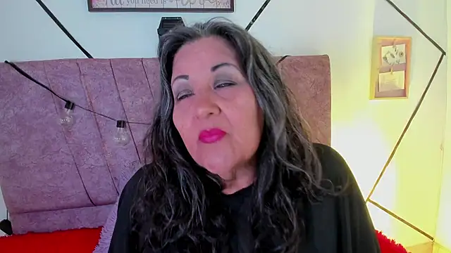 Victoriaa Anderson online show from February 17, 9:54 pm