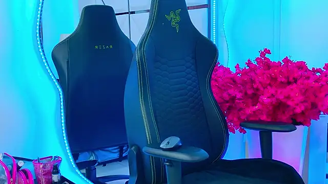 Snapshot of BunnySexyy18 chatting on February 2, 9:24 pm BunnySexyy18 online show from February 2, 9:24 pm