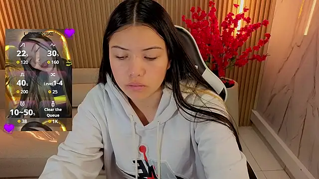 venus velvet tp online show from April 8, 1:00 pm