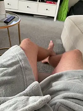 Snapshot of cumtoomuch25 chatting on November 15, 9:50 am cumtoomuch25 online show from November 15, 9:50 am