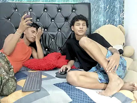 matew and nico online show from November 11, 3:50 am