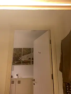 Snapshot of VenusEliteCo chatting on November 9, 7:34 pm VenusEliteCo online show from November 9, 7:34 pm