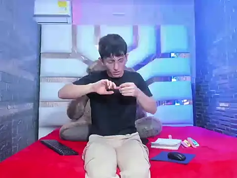 ElanGiraldo online show from February 18, 12:06 am