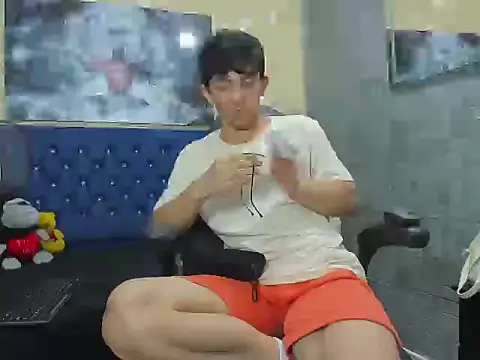 ElanGiraldo online show from March 19, 11:09 pm