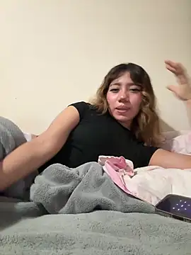 latinahorny11 online show from May 10, 6:51 am