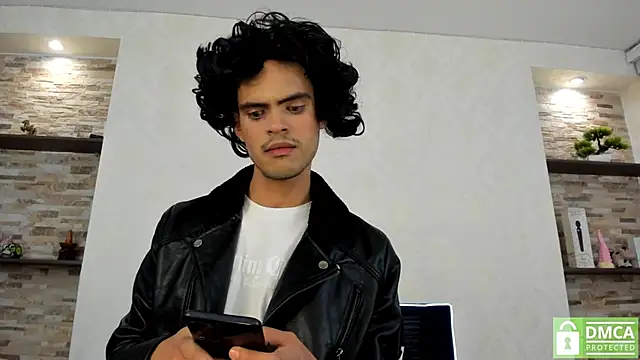 Snapshot of alezander8 chatting on November 16, 6:30 am alezander8 online show from November 16, 6:30 am