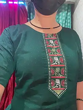 Snapshot of Red_Queen_11 chatting on February 22, 6:28 pm Red Queen 11 online show from February 22, 6:28 pm